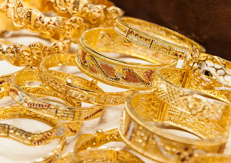 Fancy oriental gold bracelets
